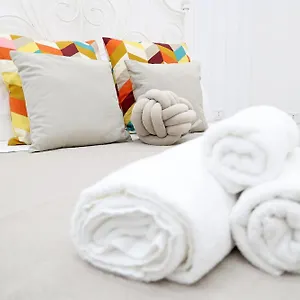 https://laurora-house-naples.hotels-amalfi.com